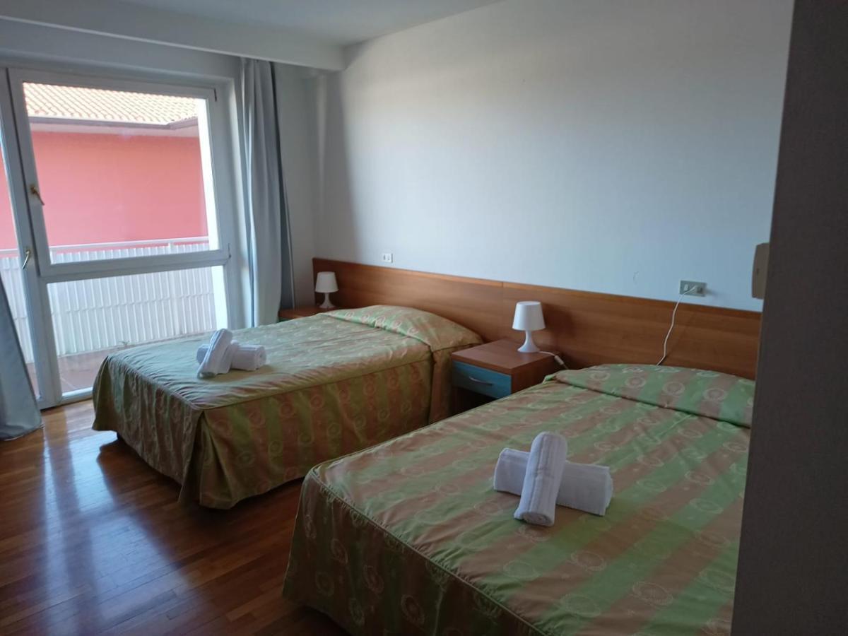 Hotel Villa Strassoldo "Ex Attianese Hotel Restaurant" Cervignano del Friuli Bagian luar foto