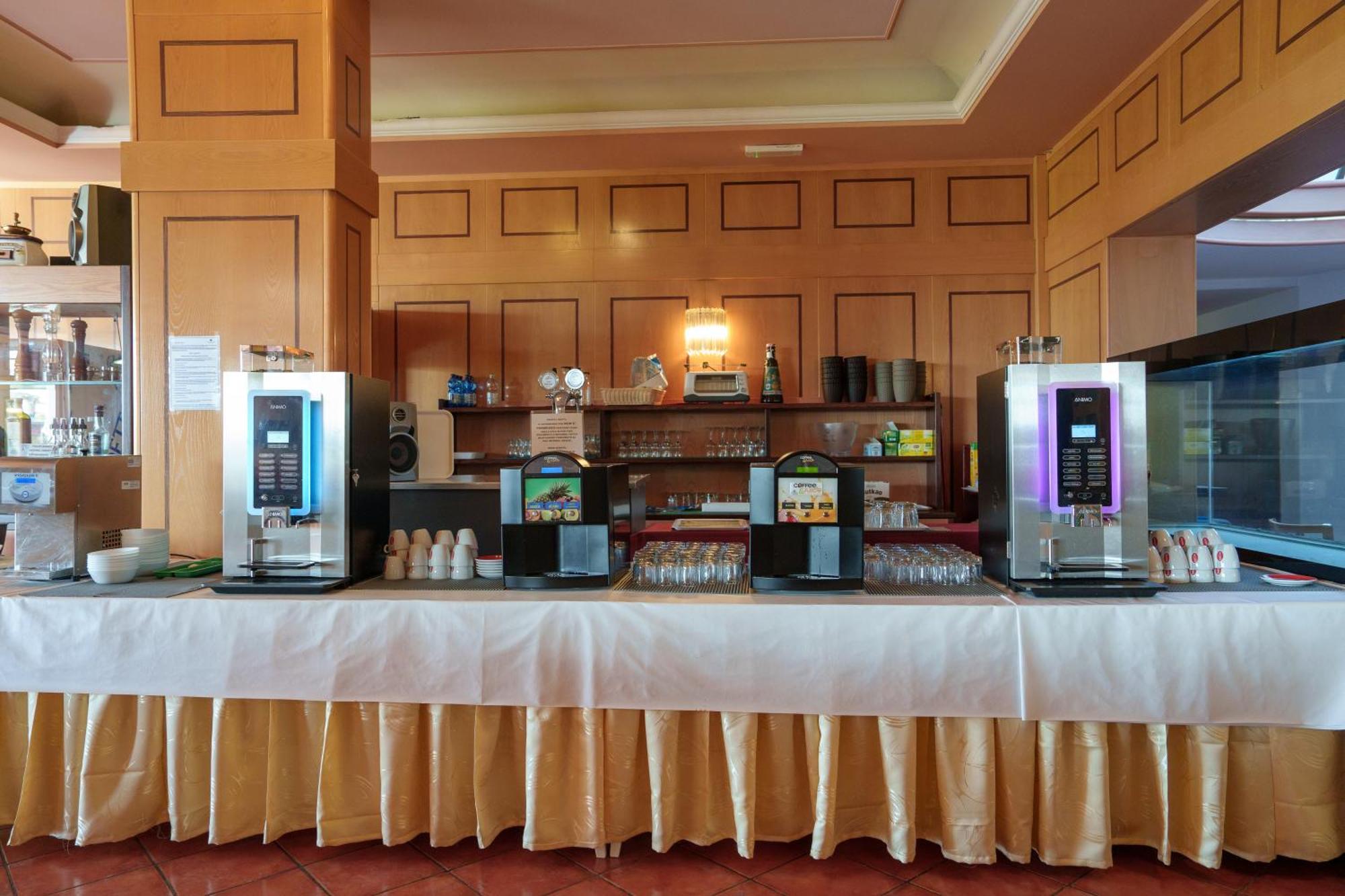 Hotel Villa Strassoldo "Ex Attianese Hotel Restaurant" Cervignano del Friuli Bagian luar foto