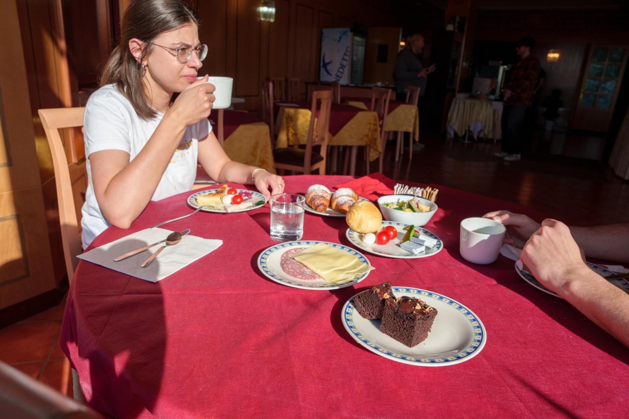 Hotel Villa Strassoldo "Ex Attianese Hotel Restaurant" Cervignano del Friuli Bagian luar foto